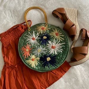 Woven Floral Basket Purse 🌻